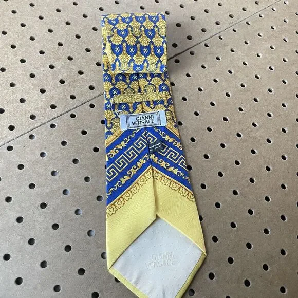 Versace Neck Tie Men Gold Baroque Medusa AOP Silk Gianni Handmade Italy RARE
